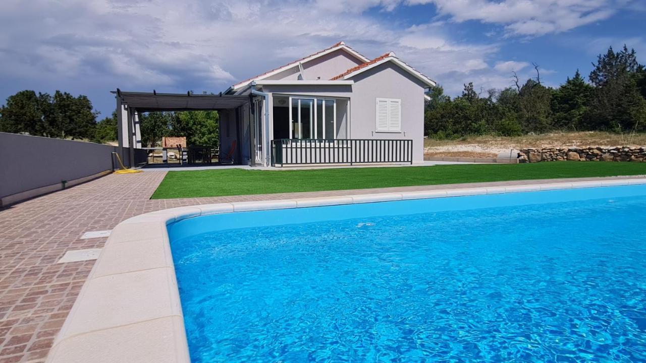 Вилла Nane Garden House With Heated Pool Mirca  Экстерьер фото