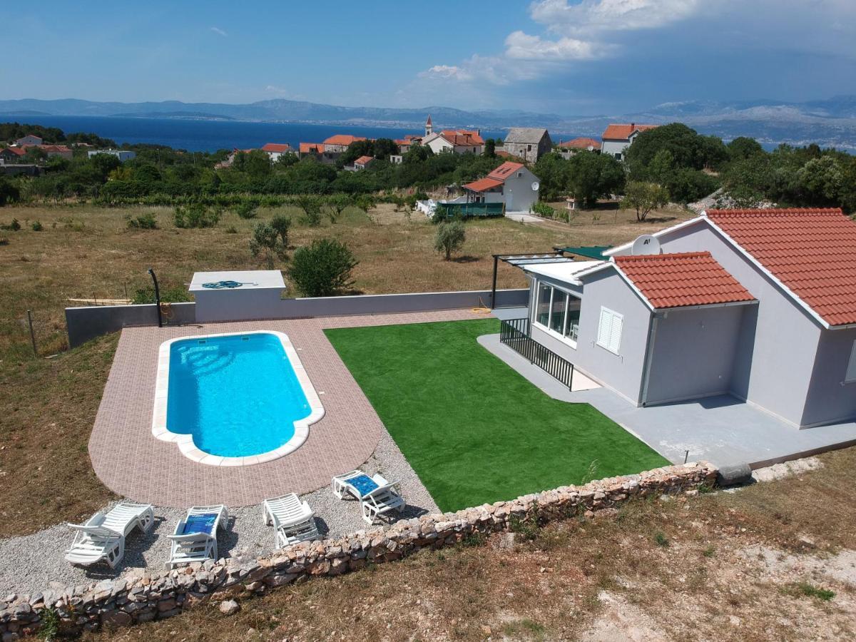 Вилла Nane Garden House With Heated Pool Mirca  Экстерьер фото